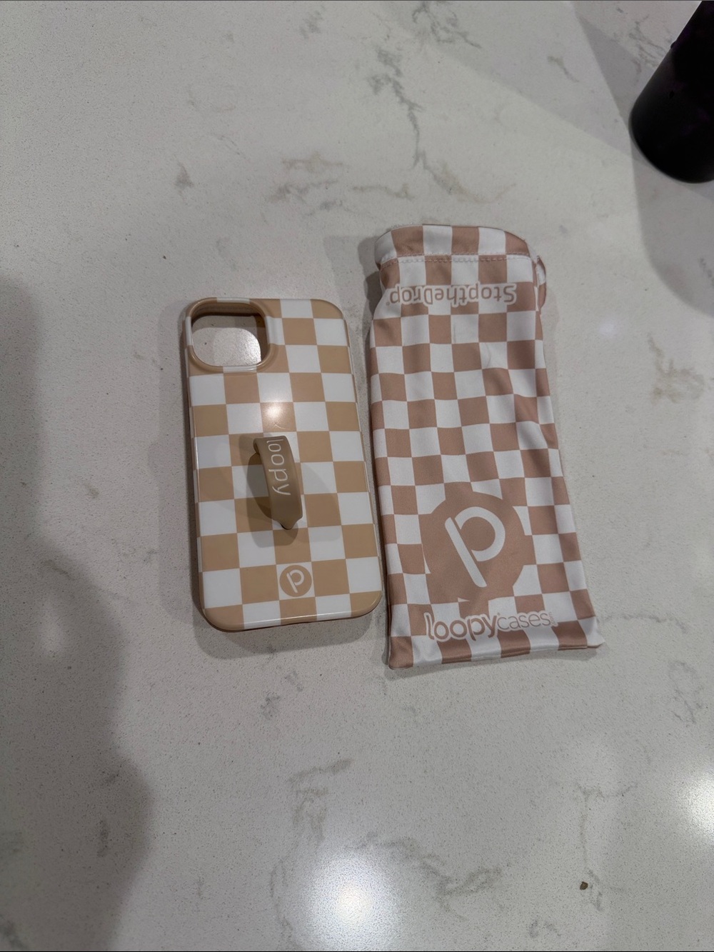 Loopy Case Beige and White Checkerboard iPhone Case with Loop Grip - Picture 2 of 2